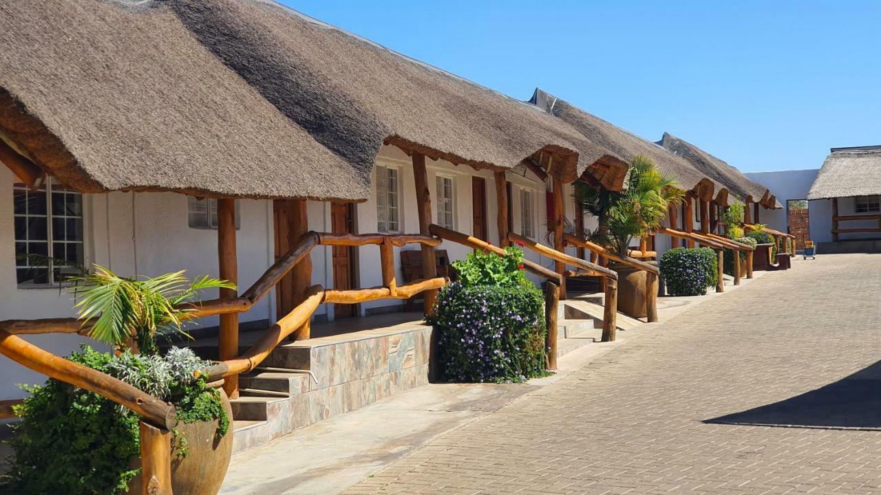 Diggies Lodge Kimberley Exterior photo
